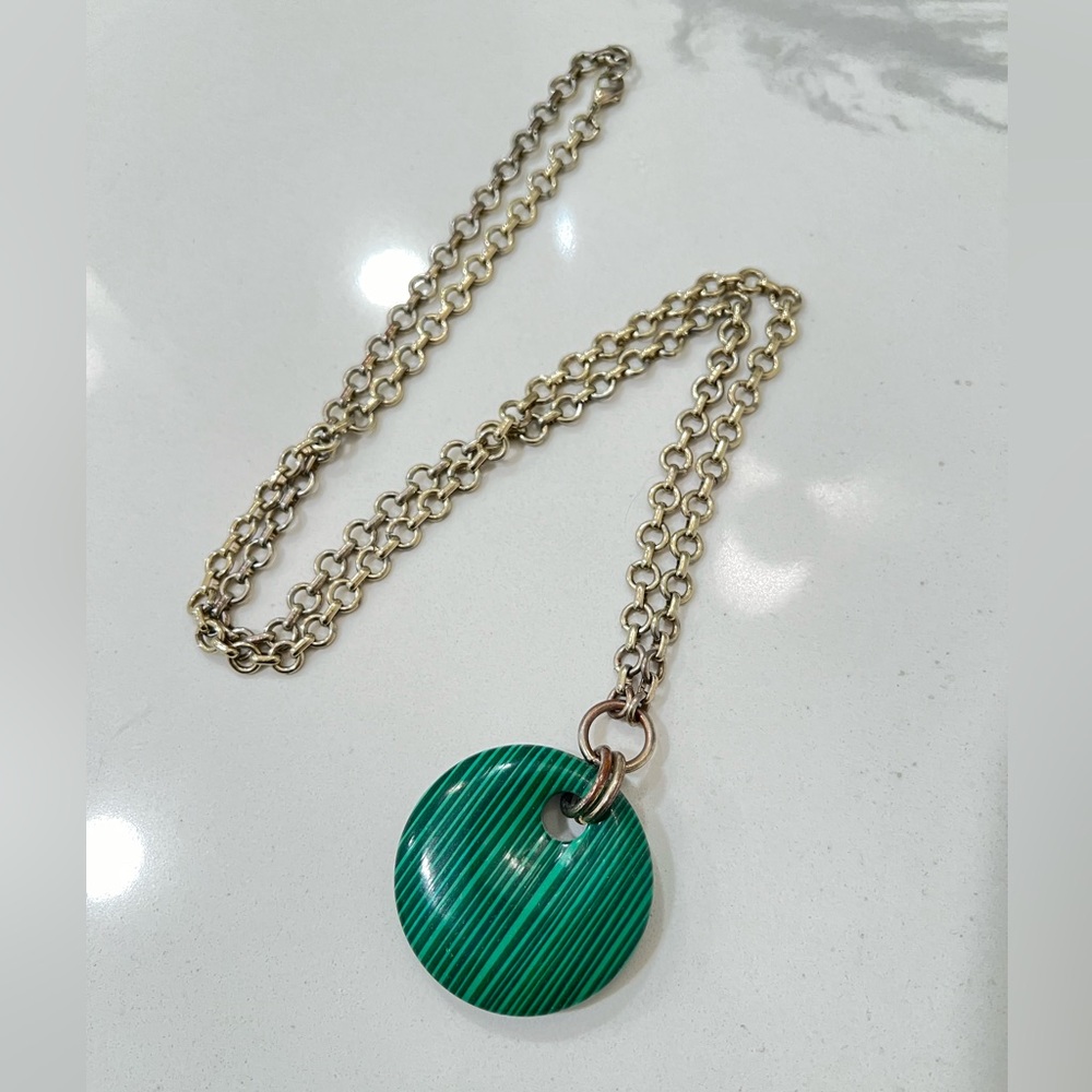 Banana Republic - Green circle pendant necklace